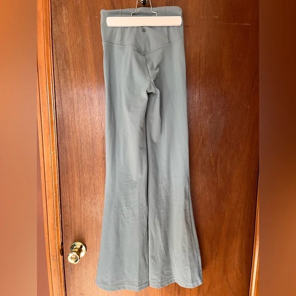 Athleta Elation Flare Pant Tights XXS minimalist grey green - Picture 6 of 7